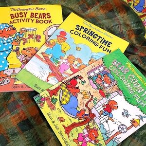 The Berenstain Bears‎ Coloring and Activity Book Set